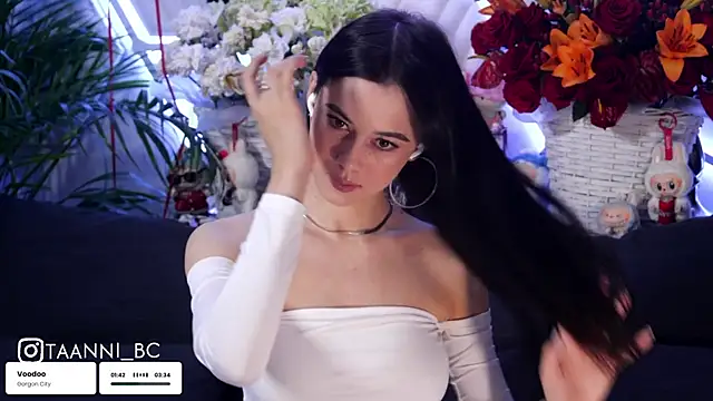 Snapshot of taanni_bc chatting on 09.19.25 taanni bc online show from 09.19.25