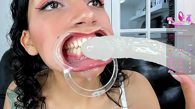 Snapshot of miss___evangeline chatting on 03.13.25 miss evangeline online show from 03.13.25