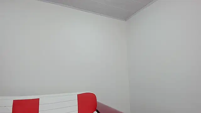 Snapshot of miss___evangeline chatting on 11.10.25 miss evangeline online show from 11.10.25