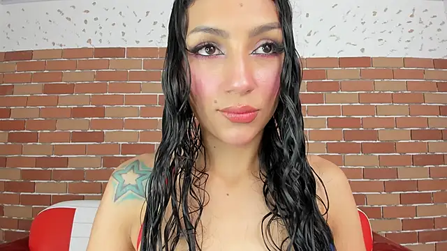 Snapshot of miss___evangeline chatting on 11.21.25 miss evangeline online show from 11.21.25