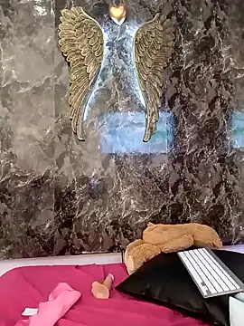 Snapshot of Danni_shy chatting on 02.13.25 Danni shy online show from 02.13.25