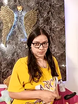 Snapshot of Danni_shy chatting on 02.21.25 Danni shy online show from 02.21.25