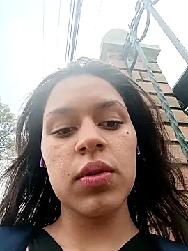 Snapshot of Danni_shy chatting on 03.11.25 Danni shy online show from 03.11.25