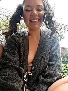 Snapshot of Danni_shy chatting on 03.22.25 Danni shy online show from 03.22.25