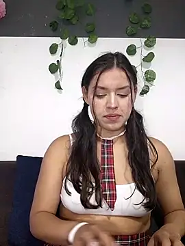 Snapshot of Danni_shy chatting on 09.09.25 Danni shy online show from 09.09.25