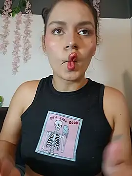 Danni shy online show from 05.20.26