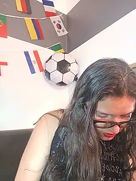 Danni shy online show from 07.04.26