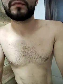 Snapshot of Eduardobi97 chatting on 12.20.25 Eduardobi97 online show from 12.20.25