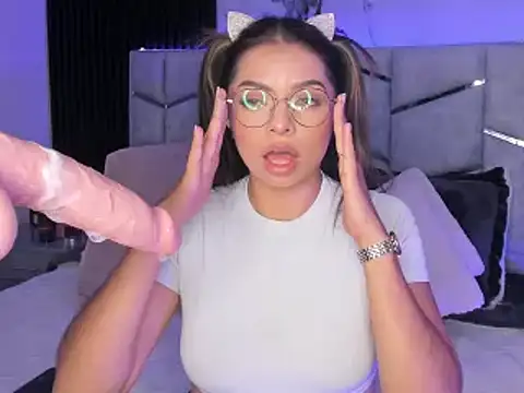 daniiphoeniixx online show from 02.13.25