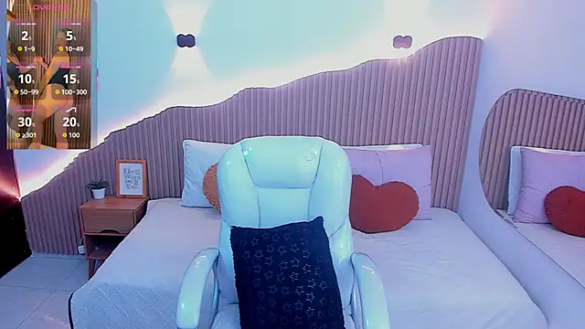 Annie kurt  online show from 09.13.25