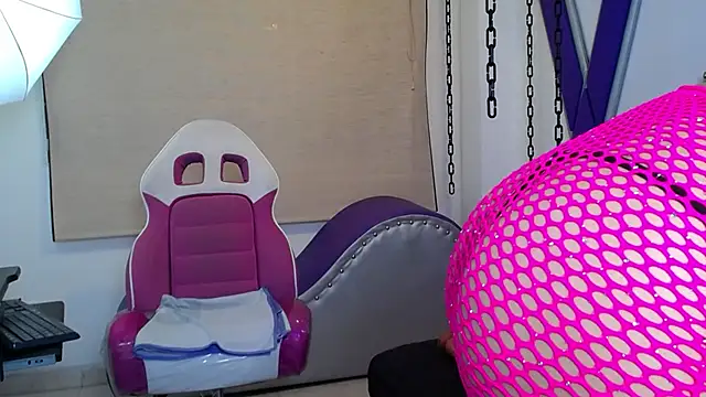 Sara Davina online show from 03.15.25