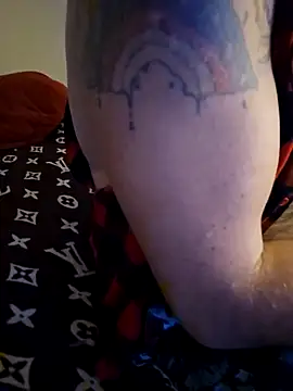 StruggleSnuggles online show from 01.27.25