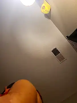 StruggleSnuggles online show from 01.27.25