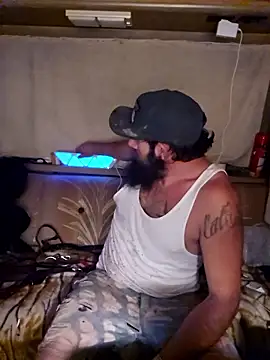 StruggleSnuggles online show from 11.01.25