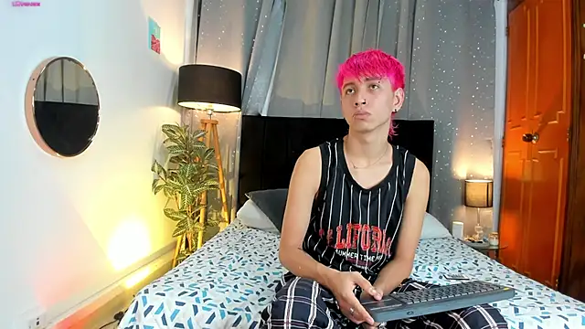 Snapshot of Brian-Ausslos chatting on 02.22.25 Brian-Ausslos online show from 02.22.25