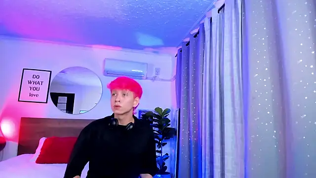 Snapshot of Brian-Ausslos chatting on 03.03.25 Brian-Ausslos online show from 03.03.25