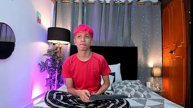 Snapshot of Brian-Ausslos chatting on 03.08.25 Brian-Ausslos online show from 03.08.25