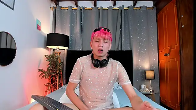 Snapshot of Brian-Ausslos chatting on 03.11.25 Brian-Ausslos online show from 03.11.25