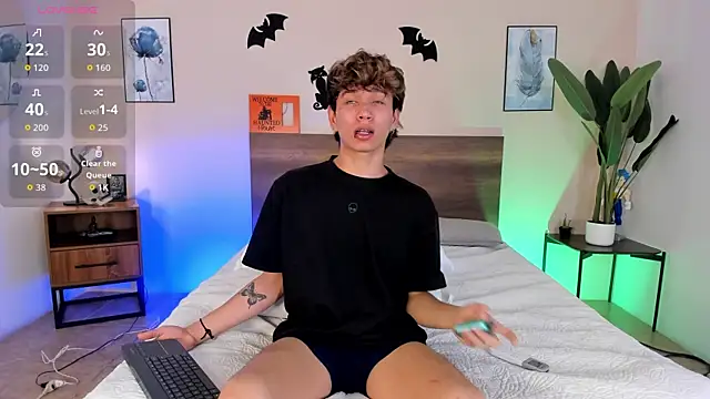 Snapshot of Brian-Ausslos chatting on 10.19.25 Brian-Ausslos online show from 10.19.25