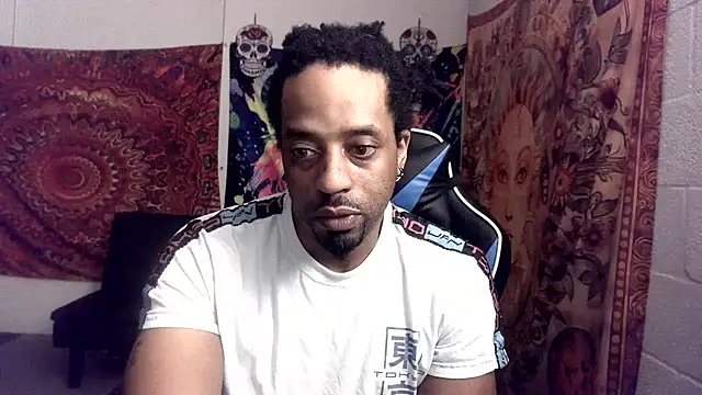 Snapshot of Coco-Licious chatting on 01.01.25 Coco-Licious online show from 01.01.25