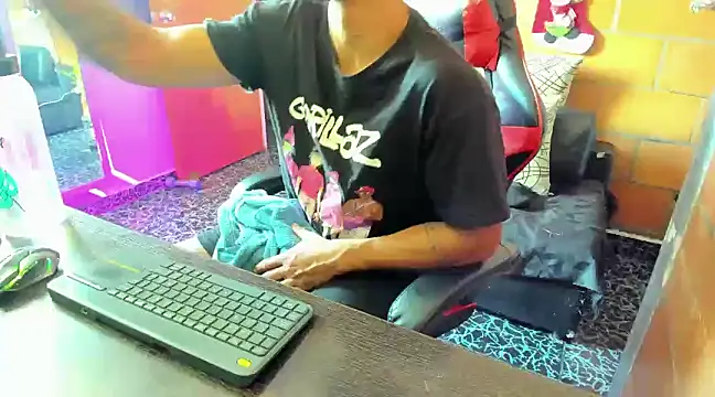 Adam Valenciia online show from 01.09.25