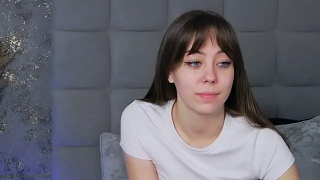 Snapshot of TheEmma chatting on 03.21.25 TheEmma online show from 03.21.25