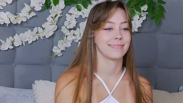 Snapshot of TheEmma chatting on 11.28.25 TheEmma online show from 11.28.25