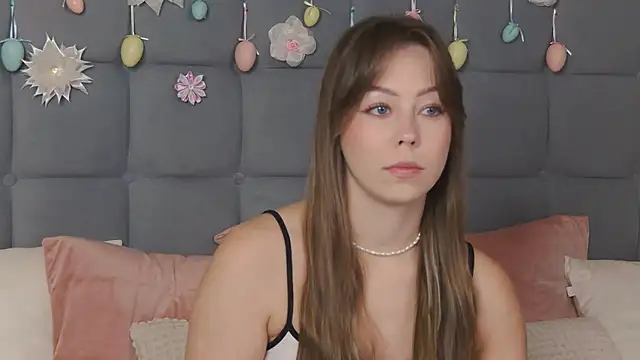 Snapshot of TheEmma chatting on 05.28.26 TheEmma online show from 05.28.26