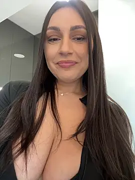 Snapshot of claraxjoyy chatting on 01.06.25 claraxjoyy online show from 01.06.25