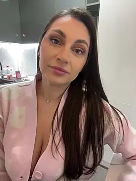 Snapshot of claraxjoyy chatting on 01.10.25 claraxjoyy online show from 01.10.25