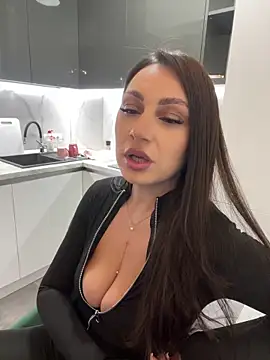 Snapshot of claraxjoyy chatting on 01.18.25 claraxjoyy online show from 01.18.25