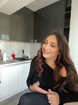 Snapshot of claraxjoyy chatting on 10.16.25 claraxjoyy online show from 10.16.25