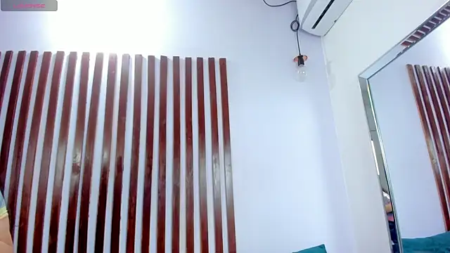 KRYSSTARITTER4 online show from 02.13.25