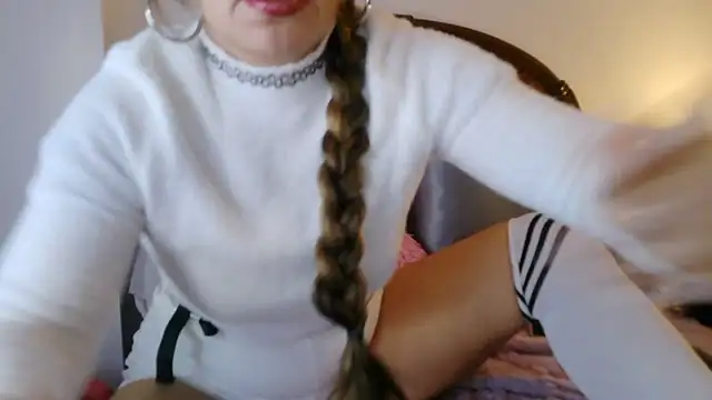 Snapshot of efecto22 chatting on 12.04.25 efecto22 online show from 12.04.25