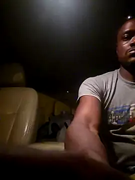 Snapshot of dominatingblacklove chatting on 11.15.25 dominatingblacklove online show from 11.15.25