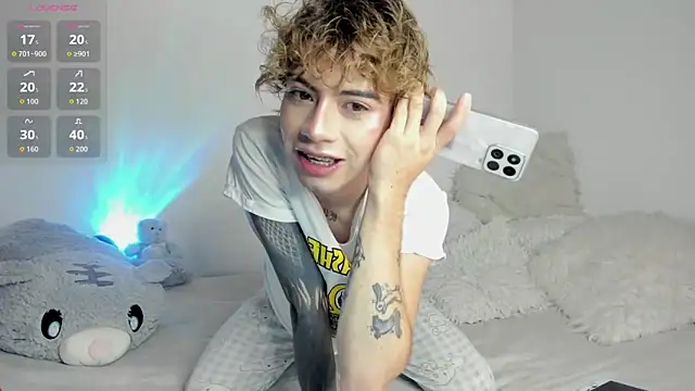 Henophiid online show from 11.03.25