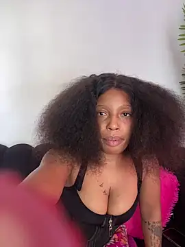 Snapshot of Thando04 chatting on 01.07.26 Thando04 online show from 01.07.26