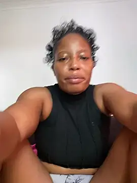 Snapshot of Thando04 chatting on 01.14.26 Thando04 online show from 01.14.26