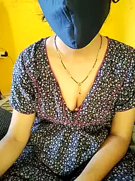 Snapshot of lovelygirl4567 chatting on 02.05.25 lovelygirl4567 online show from 02.05.25