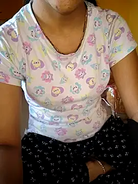 Snapshot of lovelygirl4567 chatting on 03.22.25 lovelygirl4567 online show from 03.22.25