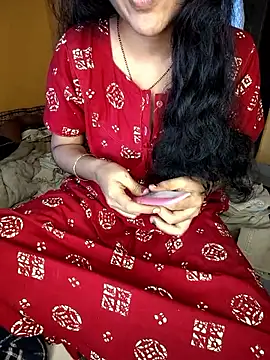 Snapshot of lovelygirl4567 chatting on 10.10.25 lovelygirl4567 online show from 10.10.25