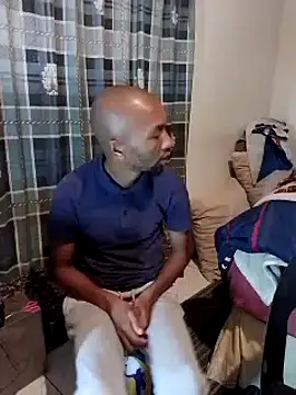 Snapshot of MKbesxxx chatting on 03.15.25 MKbesxxx online show from 03.15.25