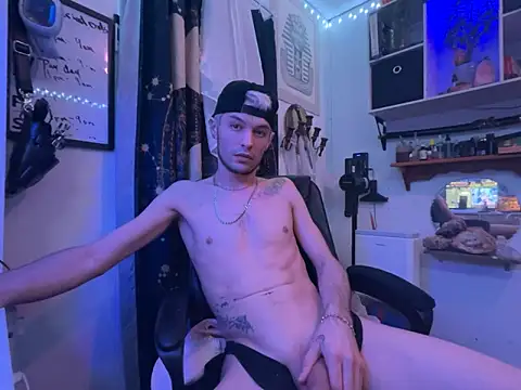 Snapshot of Trystan_Spellman chatting on 03.08.26 Trystan Spellman online show from 03.08.26