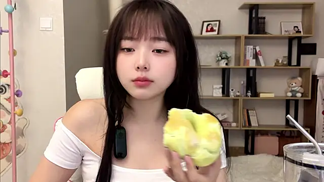 Chenjing0 online show from 10.21.25