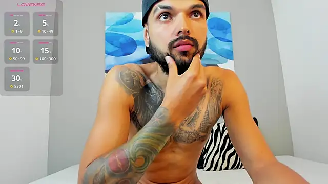 Snapshot of Emilio_Wolf chatting on 02.08.25 Emilio Wolf online show from 02.08.25