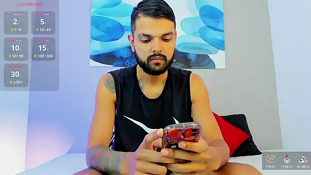 Snapshot of Emilio_Wolf chatting on 02.12.25 Emilio Wolf online show from 02.12.25