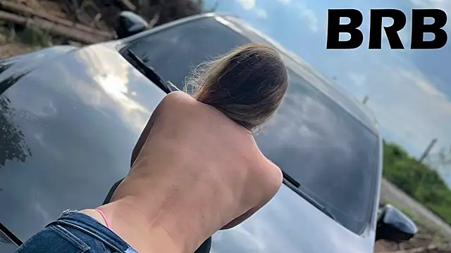 Snapshot of karina_warthon chatting on 02.26.25 karina warthon online show from 02.26.25