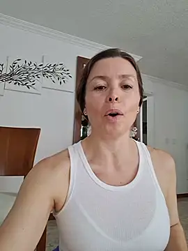 karina warthon online show from 07.10.26