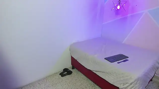 Snapshot of katy_handerson chatting on 01.28.25 katy handerson online show from 01.28.25