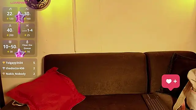 Snapshot of katy_handerson chatting on 10.07.25 katy handerson online show from 10.07.25